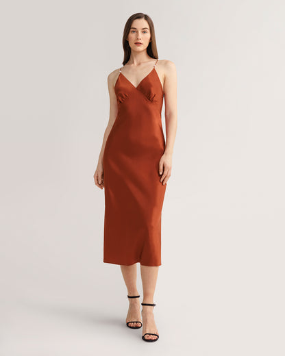 Robe en soie élégante à col en V avec perle